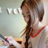 白宫晚宴枪响后女子趁乱顺走红酒